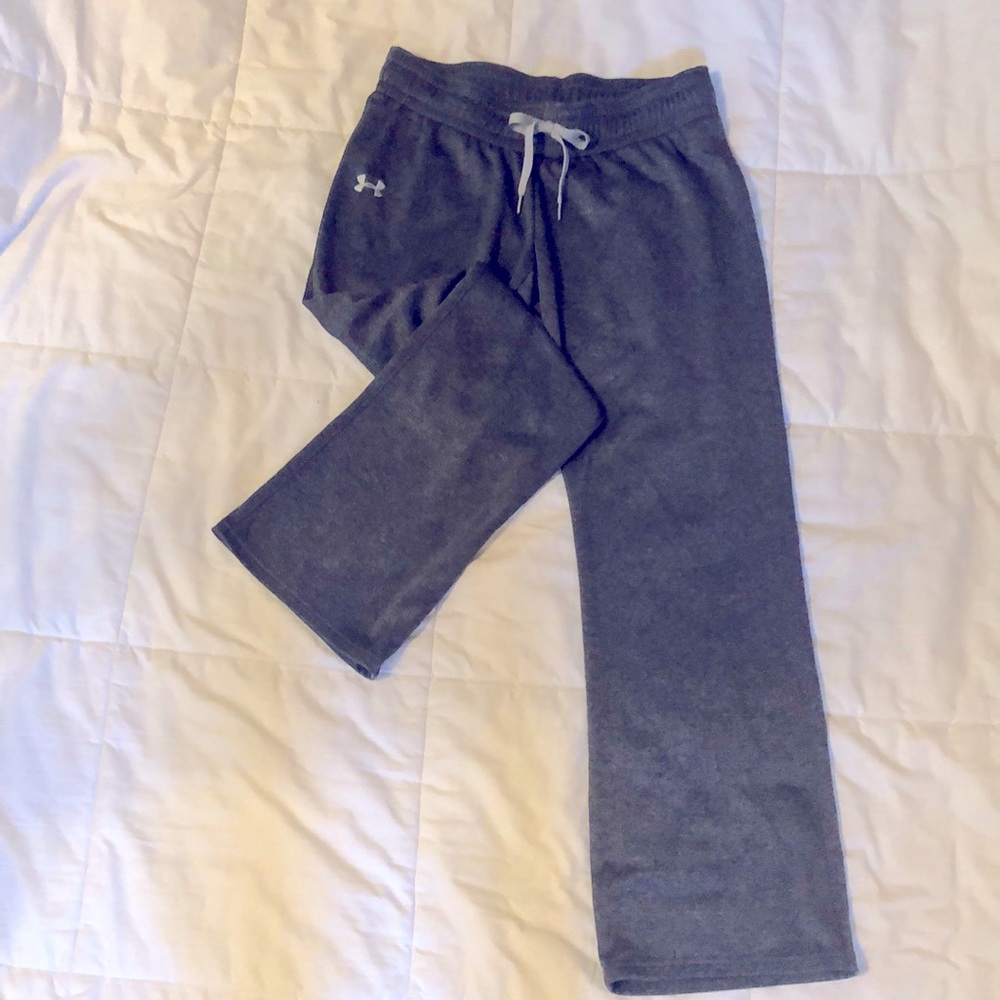Under Armour women’s heather grey sweat pants